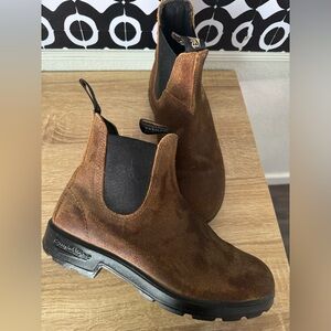 Blundstone Chelsea boots size 8 women’s